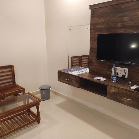Hotel Rani And Rani Residency بونديتْشيري المظهر الخارجي الصورة