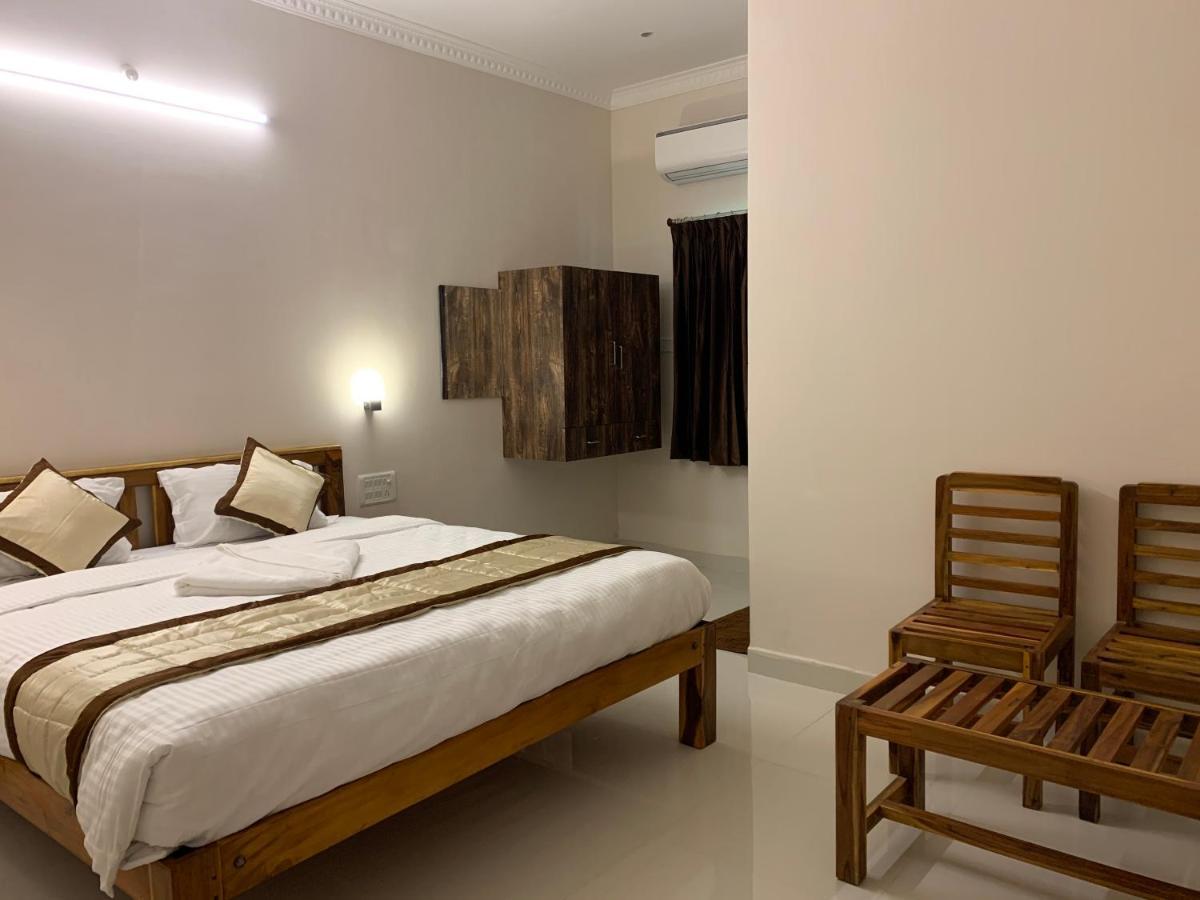 Hotel Rani And Rani Residency بونديتْشيري المظهر الخارجي الصورة