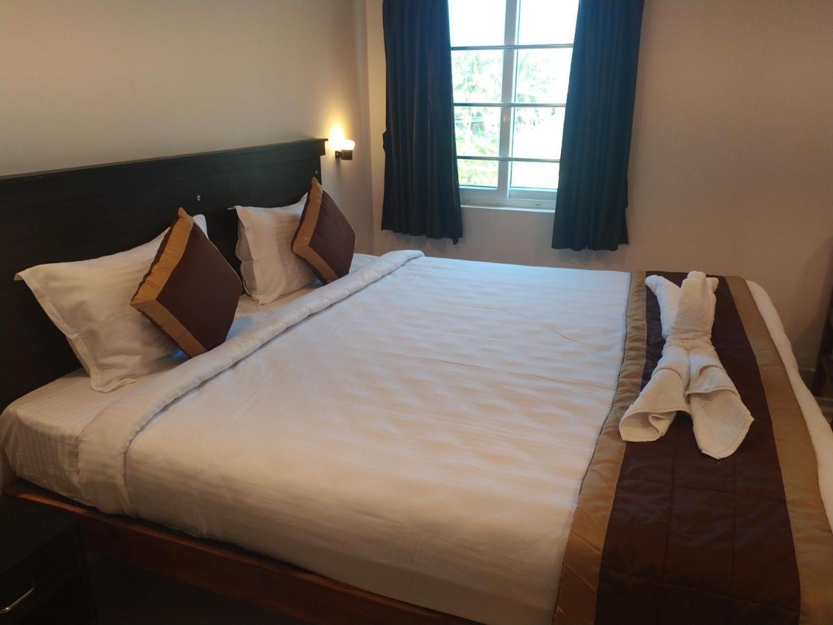 Hotel Rani And Rani Residency بونديتْشيري المظهر الخارجي الصورة