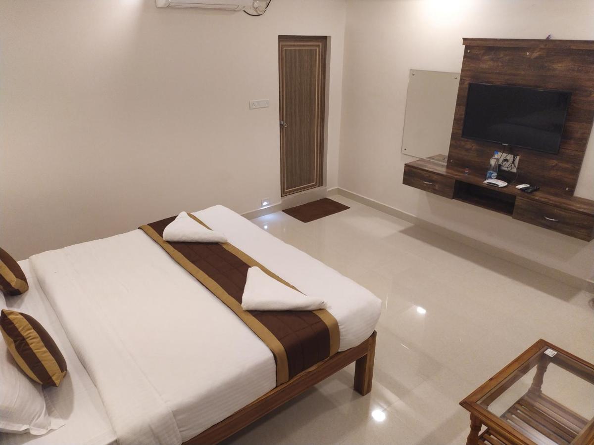 Hotel Rani And Rani Residency بونديتْشيري المظهر الخارجي الصورة